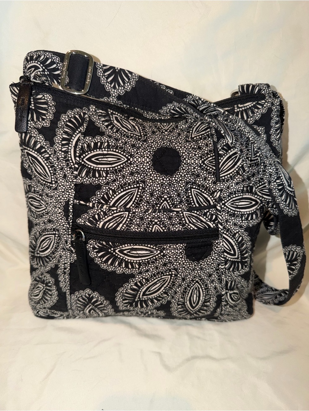 Vera Bradley Hipster Crossbody Retired Blanco Bouquet Black/White Floral Print